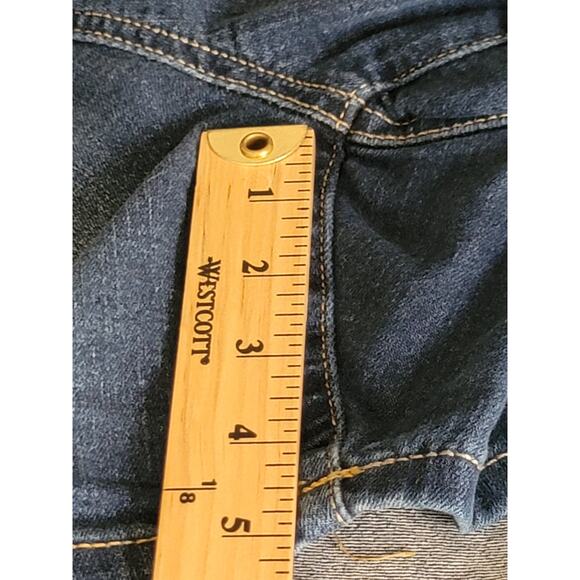 LANE BRYANT Girlfriend  Dark Rinse‎ Mid-Rise Distressed Flex Waist Short Sz 18 - Picture 8 of 8